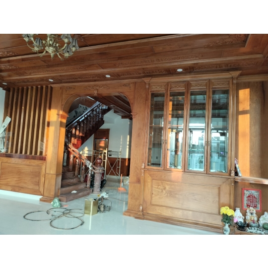 vÁCH NGĂN GỖ TÂM TÍN 